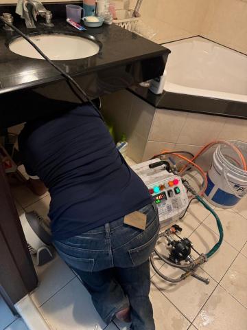 詮王國際有限公司 - 琉璃台下...冷熱水管檢測服務。