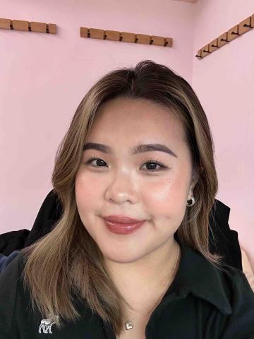 提供capcut教学服務的專家余品儀