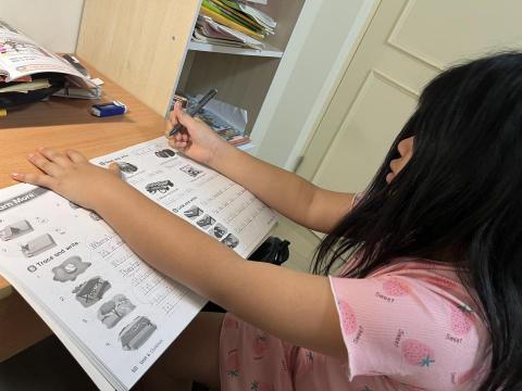 皇冠文理（ 美語/ 英文 ） 家教老師 - 小二英文