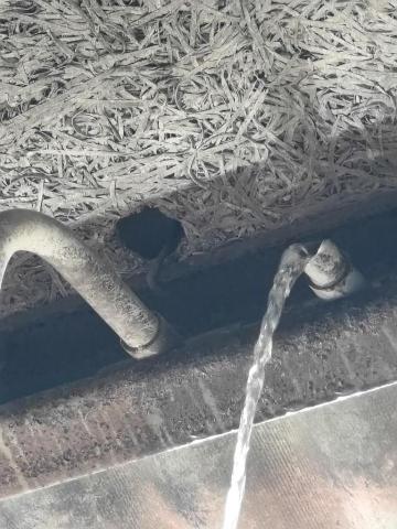 瑋成水電裝修工作室 - 施工前：水管斷掉