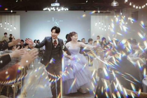 概樂意象攝影工作室 - 年少的妳/你 耀眼的妳/你 未來的妳/你
攜手相伴過青春，走過社會、建構家庭✨