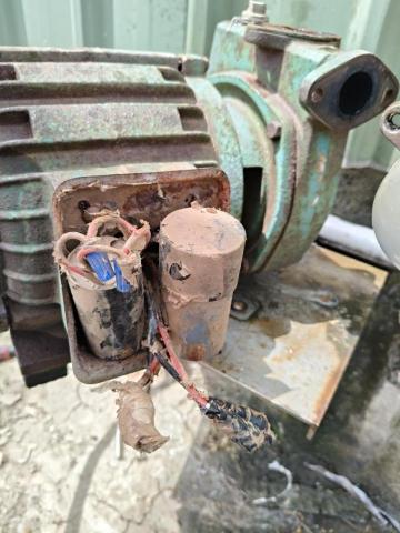 瑋成水電裝修工作室 - 施工中：農田抽水馬達拆除作業