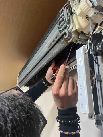 勗宏空調工程 - 分離式冷氣檢查漏水