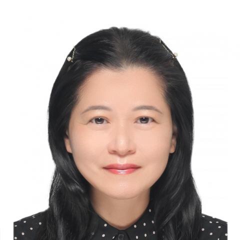 提供sbir代寫服務的專家Daisy Chen