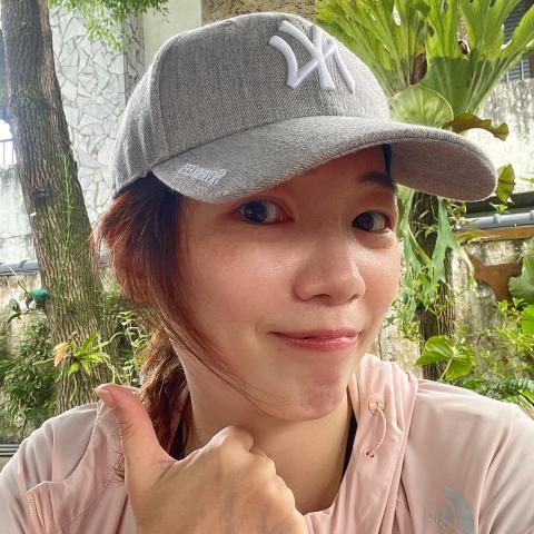 提供寄養貓服務的專家余俐葶