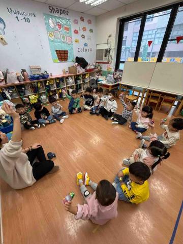 Valencia 林毓甄 - 教課照片