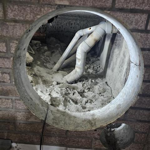 穩妥當抓漏工程行 - 管道間止漏