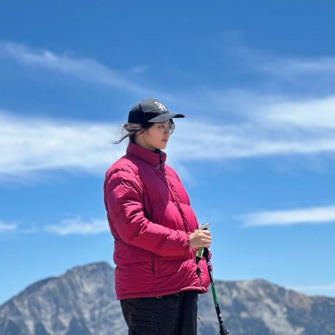 提供油畫棒服務的專家汪芷櫻