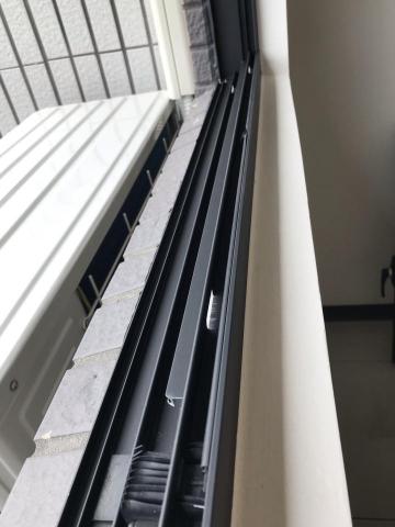 鑫沓企業社 - 窗溝清潔後