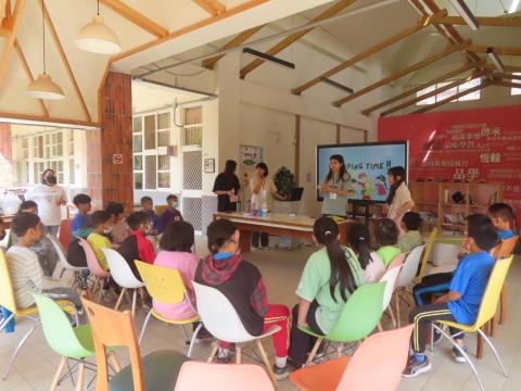 郭家彤 - 國小英文營隊