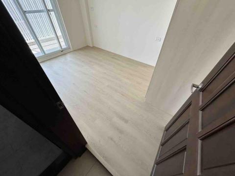 唐選建材工程有限公司 - 超耐磨地板（完工照）