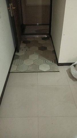 廖柿諺 - 玄關地磚