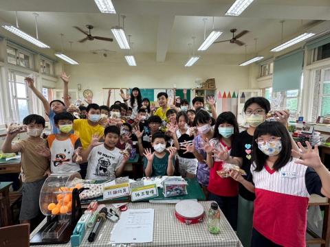 林柏君Oudi - 一週見習與學生大合照