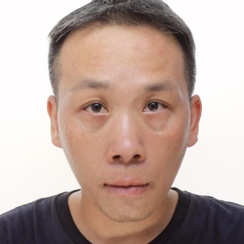 提供燈管服務的專家Jed