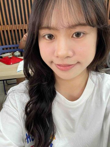 提供數學家教桃園服務的專家曾筠琇