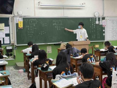 大桃園家教請私訊（阿澤老師） - 實習照片