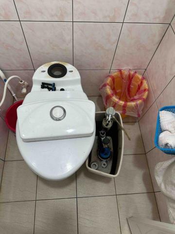 徐浩源 - 更換水箱配件（前）