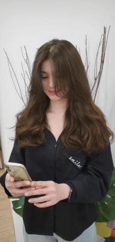 Moon Salon - 燙髮剪髮