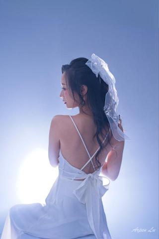 盧慕謙 - 棚拍、閃燈、煙機
以婚紗為主題的攝影創作