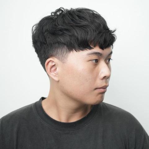 提供sbir代寫服務的專家鍾秉樺