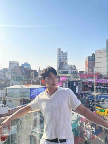 提供台中學泰語服務的專家張正東