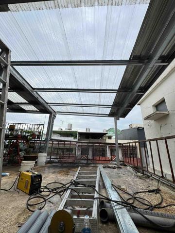 達閎金屬企業社 - 屋頂延伸,選用透明角浪搭配白鐵浪板,讓植栽一樣有充足的日照! 達閎金屬企業社 - 屋頂延伸,選用透明角浪搭配白鐵浪板,讓植栽一樣有充足的日照!