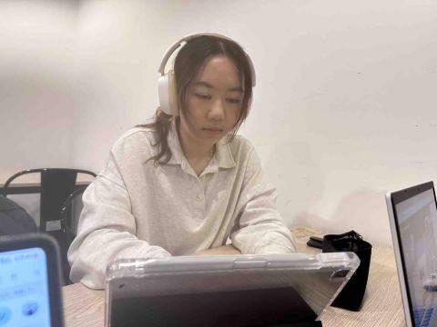 李佳潔 - 南山國小線上課