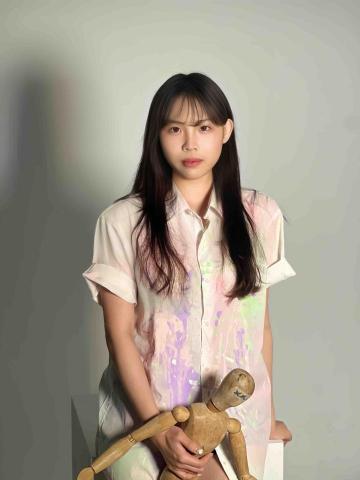 提供兒童美術班服務的專家Ray