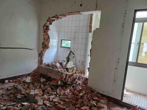 無宇倫比企業社 - 房屋改建修繕打除