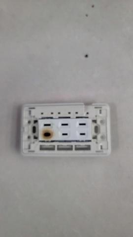 周秋宏 - 利用熱成像儀檢出異常插座