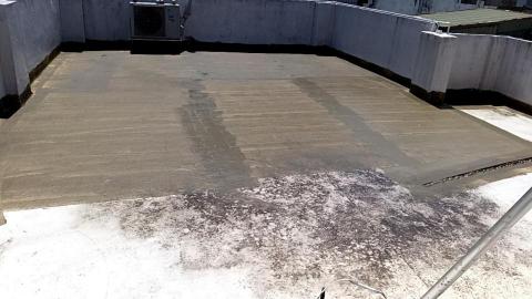 朱則勳 - 底漆完成，上第一道彈泥