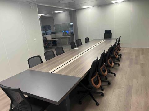 泉聖物流 - 辦公大樓會議廳