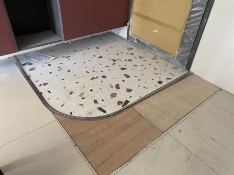 方宅十餘畝/吳小姐 - 玄關磁磚落塵區設計