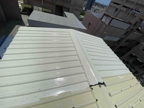 賴先生 - 鐵皮屋頂波浪板防水隔熱