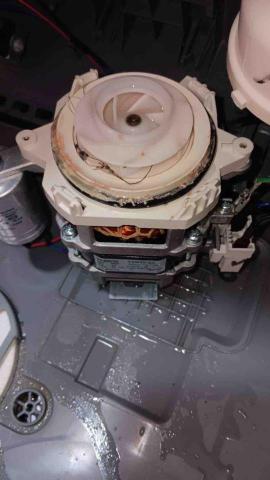 許師傅 - 電機泵噴水馬達清潔