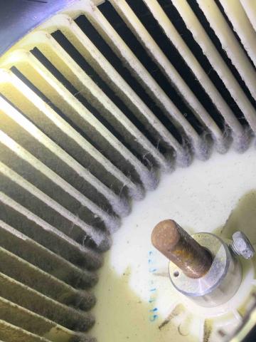 新盛企業社/黃建凱 - 健身房吊隱式內機清洗前03