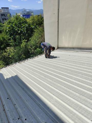 恩陞工程行  統編：95265022 - 114/05/15 苗栗市屋簷修繕施工前