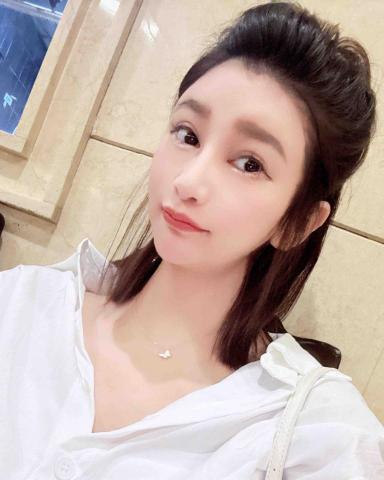 提供清粉刺面膜服務的專家宥熹