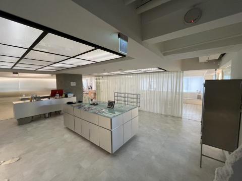 左手企業 - 服務項目：商業空間設計裝潢、客製化家具
合作品牌：.fonv Pilates 奉朴皮拉提斯 Prod. SunJin Park