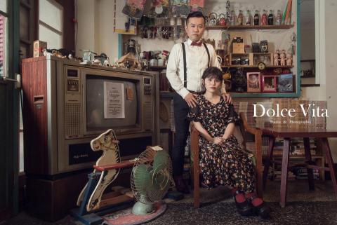 黃羽晨 - 誇張古董咖啡廳