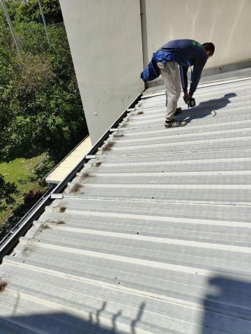 恩陞工程行  統編：95265022 - 114/05/15 苗栗市屋簷前端修繕施工前