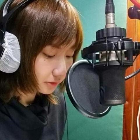 提供配音服務的專家Parker 