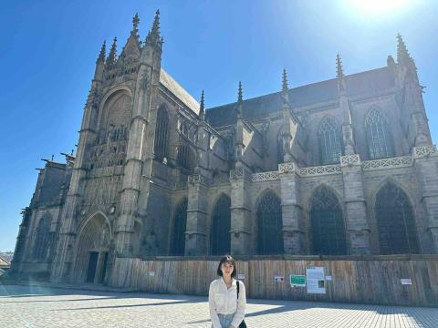 提供法語家教服務的專家陳若姮