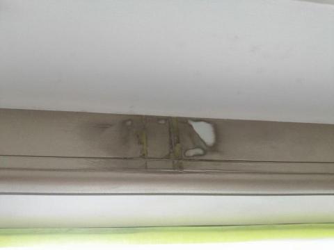 小師父磁磚修復 - 鋁窗補料中