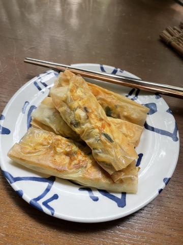 Lena - 千張皮蝦仁蛋餃 ！無碳水料理～高蛋白餐
第一次做就成功，很好學又不易失敗的料理，口感酥脆，好吃之虞，還很有成就感～