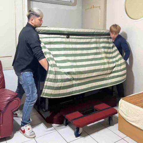 專業鋼琴搬運 - 全程專業保護及搬運