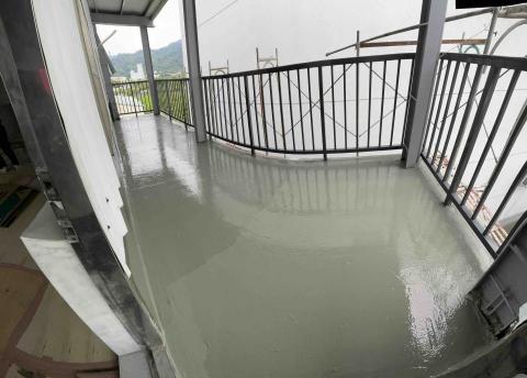 玉葉企業行 - 地坪貼網、防水中塗二道、面漆二道。