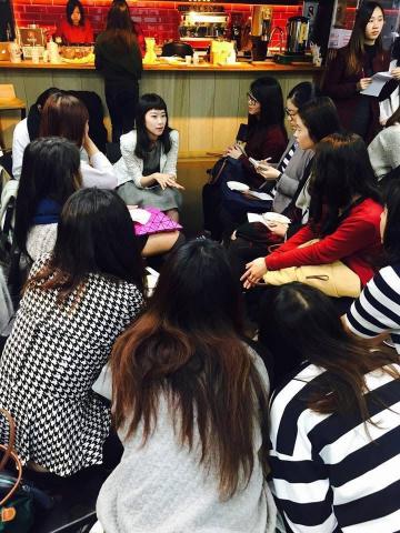 愛麗絲(◍&bull;ᴗ&bull;◍)坐不住辦公室＿活動主持 - 公關經驗與實務分享會後交流