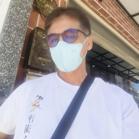 提供精油spa服務的專家林奕坊