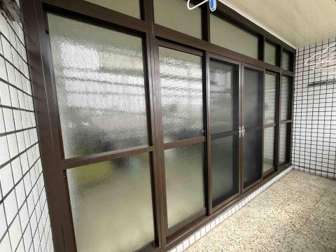 永豐裕鋁門窗 - 陽台落地包窗